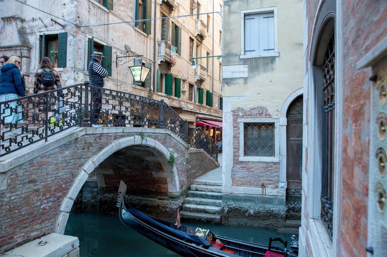 At 2 Minutes From San Marco Square Διαμέρισμα Βενετία Εξωτερικό φωτογραφία